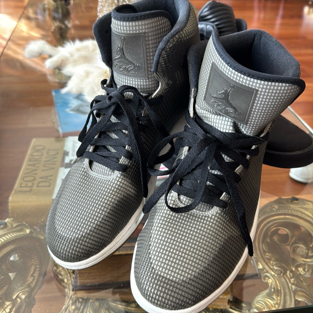 Like Brand new AirJordan shoes worn 1 time